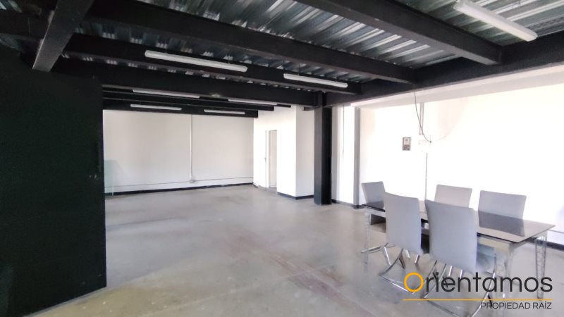Local para el arriendo en Medellín - Belen el codigo es 20550 foto numero 2