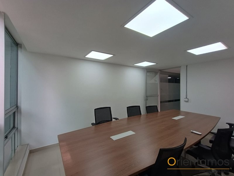 Oficina disponible para el arriendo en Medellín el codigo es 21326 foto numero 3