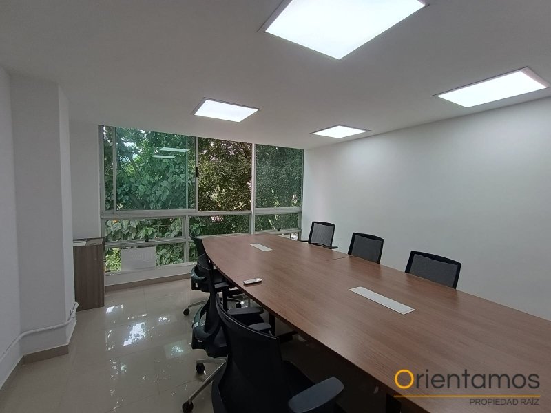 Oficina disponible para el arriendo en Medellín el codigo es 21326 foto numero 2