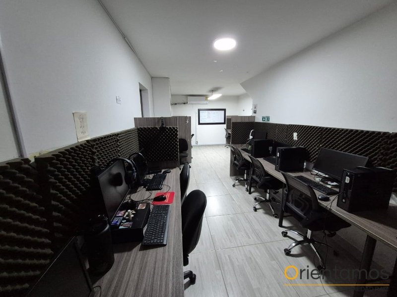 Oficina disponible para el arriendo en Envigado el codigo es 21446 foto numero 3