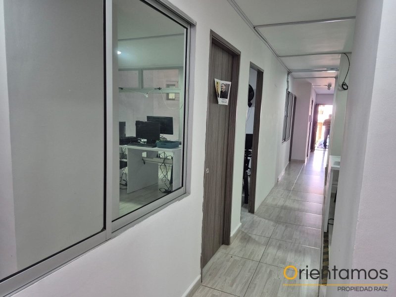 Oficina disponible para el arriendo en Envigado el codigo es 21446 foto numero 8