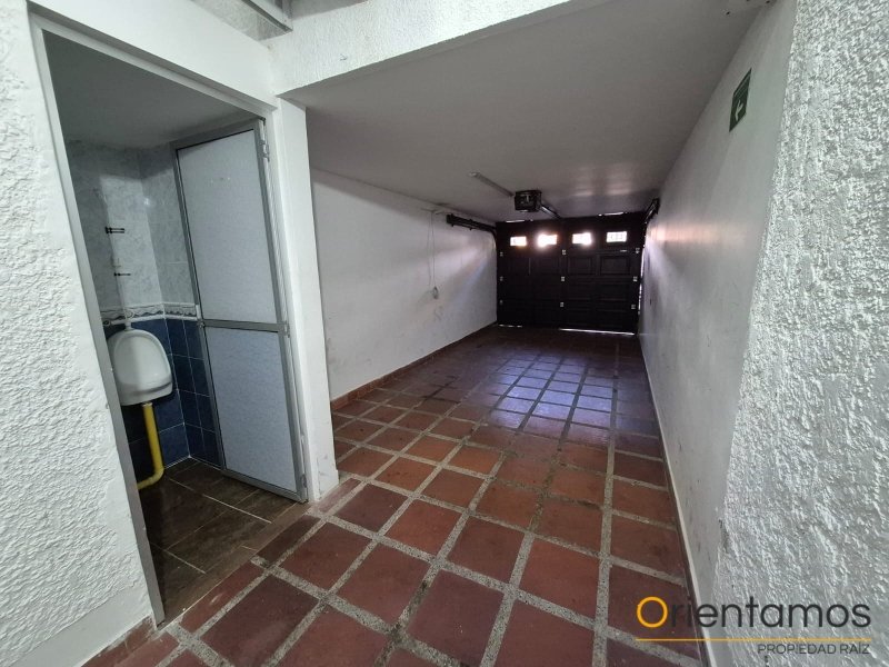 Oficina disponible para el arriendo en Envigado el codigo es 21446 foto numero 12