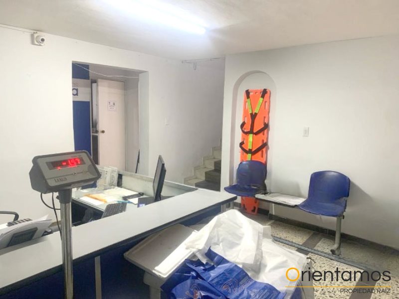 Casa-local disponible para el arriendo en Medellín el codigo es 19011 foto numero 3