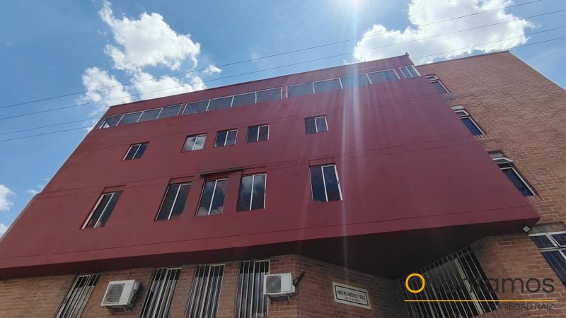 Bodega disponible para el arriendo en Medellín el codigo es 20485 foto numero 2