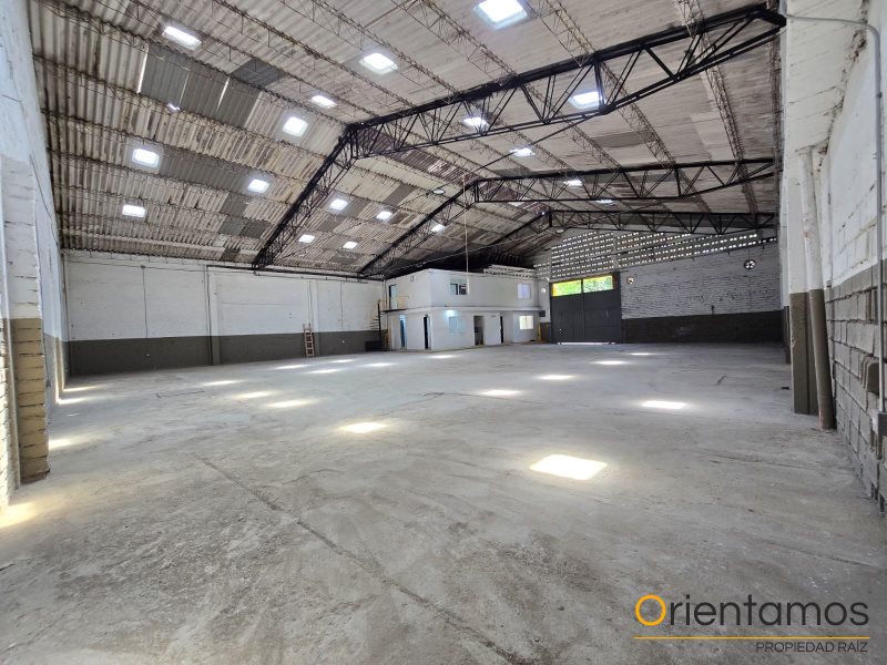 Bodega disponible para el arriendo en Medellín el codigo es 21000 foto numero 2