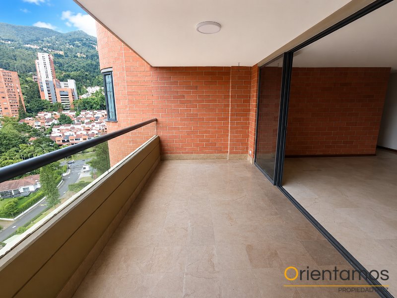 Apartamento disponible para el arriendo en Medellín el codigo es 21348 foto numero 5