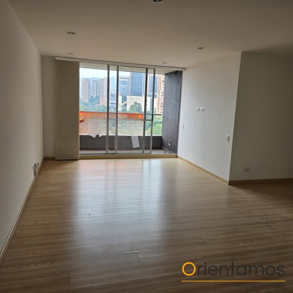 Apartamento disponible para el arriendo en Medellín el codigo es 20932 foto numero 3