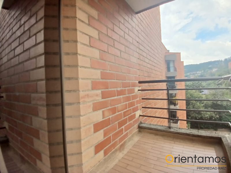 Apartamento disponible para el arriendo en Medellín el codigo es 20709 foto numero 11