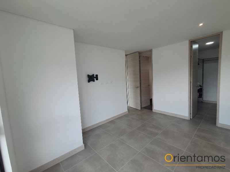 Apartamento disponible para el arriendo en Medellín el codigo es 21555 foto numero 14
