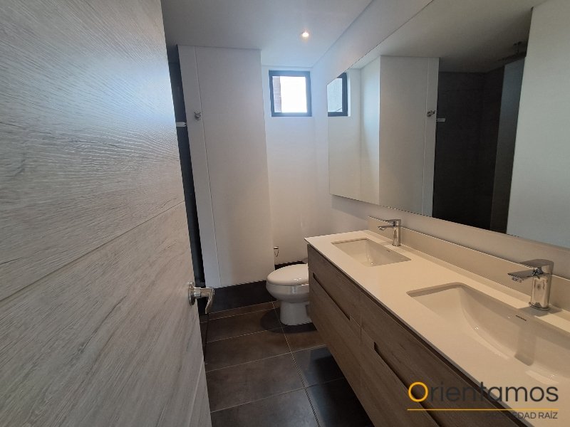 Apartamento disponible para el arriendo en Medellín el codigo es 21555 foto numero 17