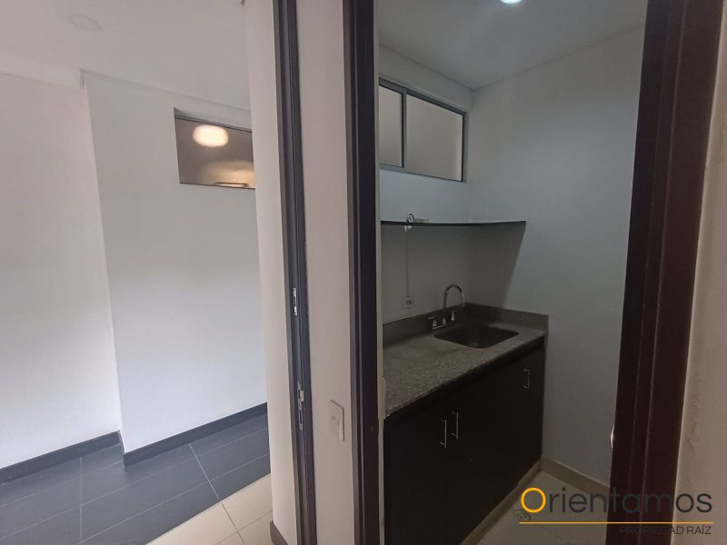 Oficina disponible para el arriendo en Medellín el codigo es 21022 foto numero 7