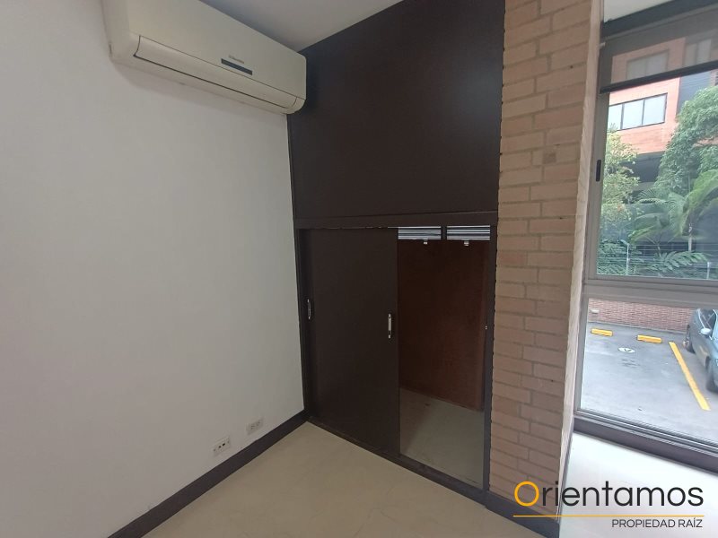 Oficina disponible para el arriendo en Medellín el codigo es 21022 foto numero 5