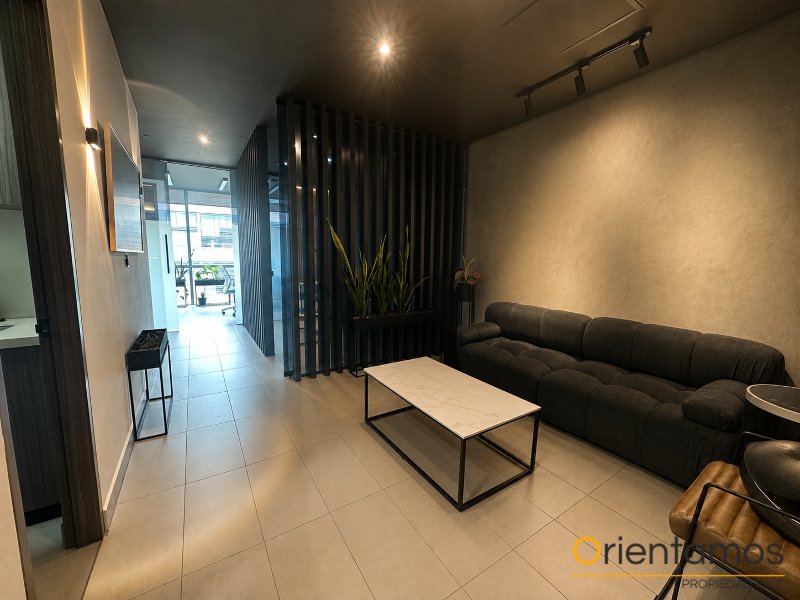 Oficina disponible para el arriendo en Medellín el codigo es 21385 foto numero 2