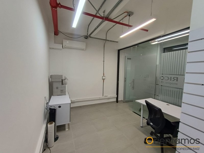 Oficina disponible para el arriendo en Medellín el codigo es 21367 foto numero 2