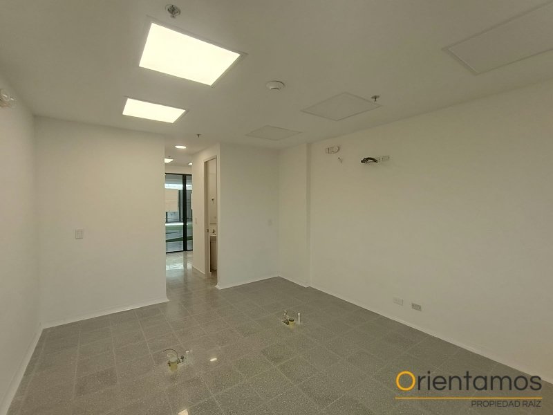 Local disponible para el arriendo en Medellín el codigo es 21618 foto numero 2