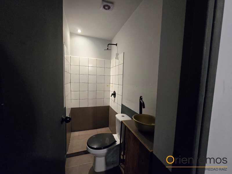 Casa-local disponible para el arriendo en Medellín el codigo es 15442 foto numero 12