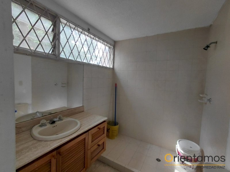 Casa-local disponible para el arriendo en Medellín el codigo es 21620 foto numero 25