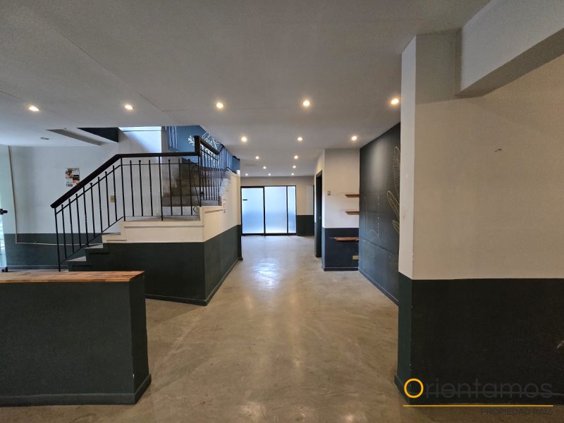 Casa-local disponible para el arriendo en Medellín el codigo es 15442 foto numero 3