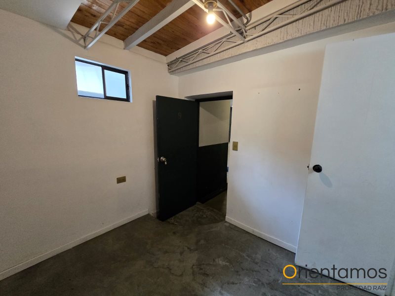 Casa-local disponible para el arriendo en Medellín el codigo es 15442 foto numero 19
