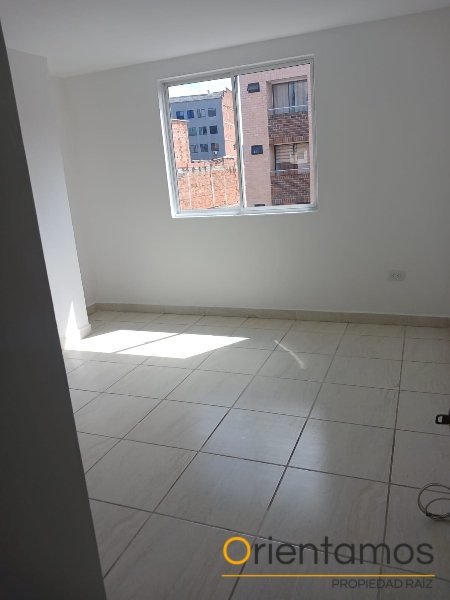 Apartamento disponible para el arriendo en Medellín el codigo es 21053 foto numero 4