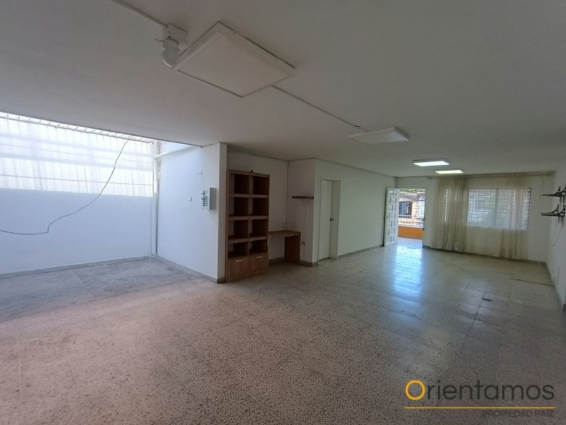 Casa-local disponible para el arriendo en Medellín el codigo es 21535 foto numero 5