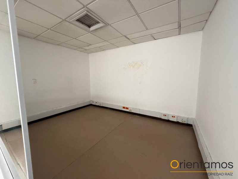 Oficina disponible para el arriendo en Medellín el codigo es 20982 foto numero 14