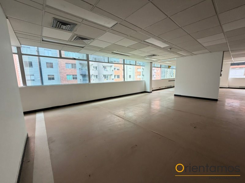 Oficina disponible para el arriendo en Medellín el codigo es 20982 foto numero 3