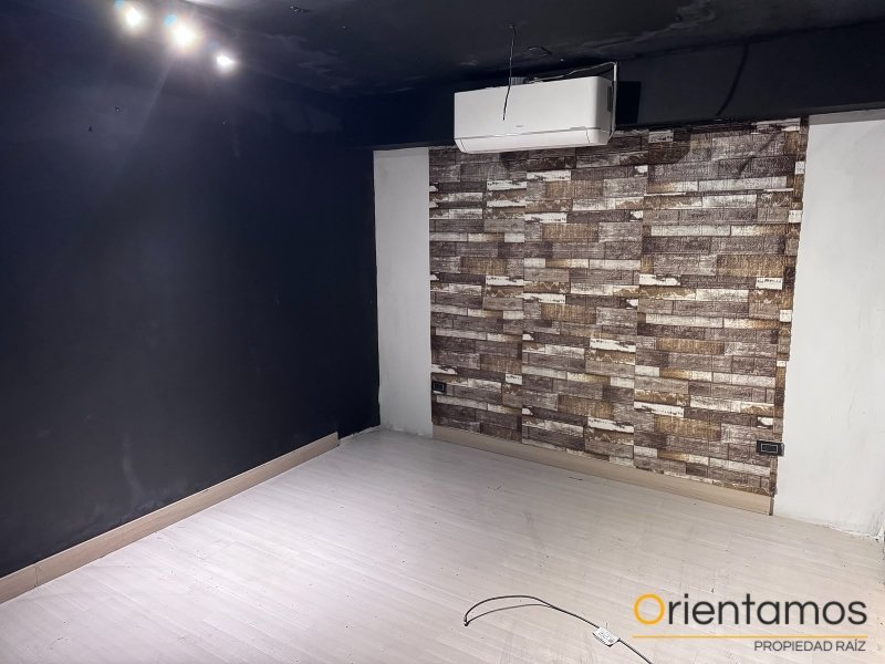 Oficina disponible para el arriendo en Medellín el codigo es 21295 foto numero 2