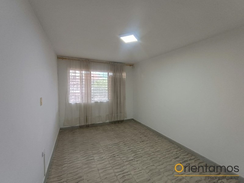Casa-local disponible para el arriendo en Medellín el codigo es 21535 foto numero 7