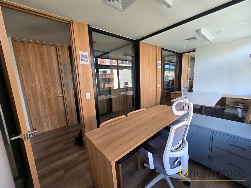 Oficina disponible para el arriendo en Medellín el codigo es 21153 foto numero 2