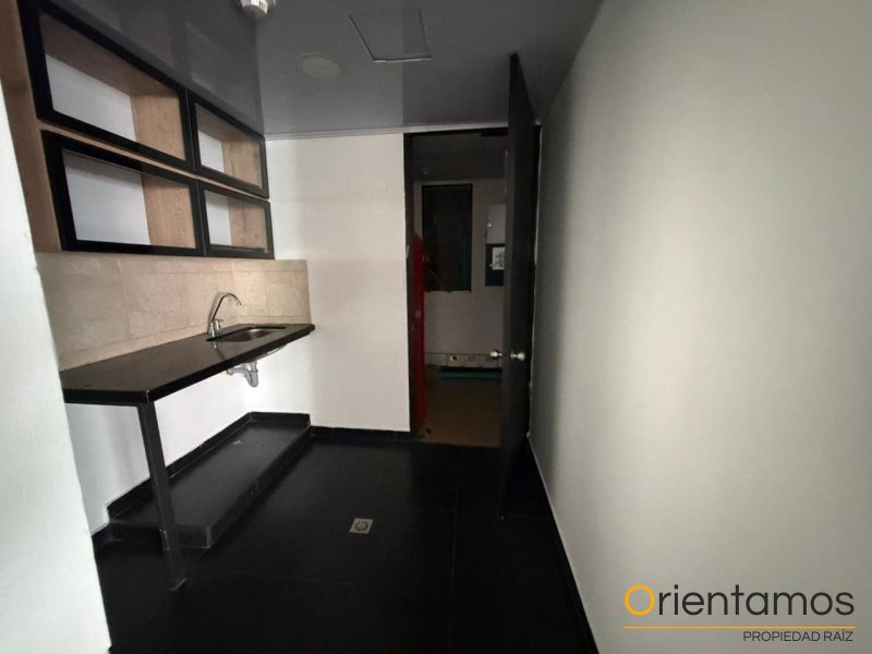 Oficina disponible para el arriendo en Medellín el codigo es 20982 foto numero 19