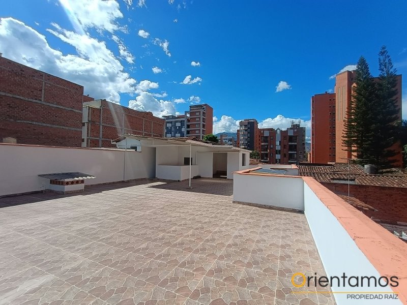 Casa-local disponible para el arriendo en Medellín el codigo es 21535 foto numero 21