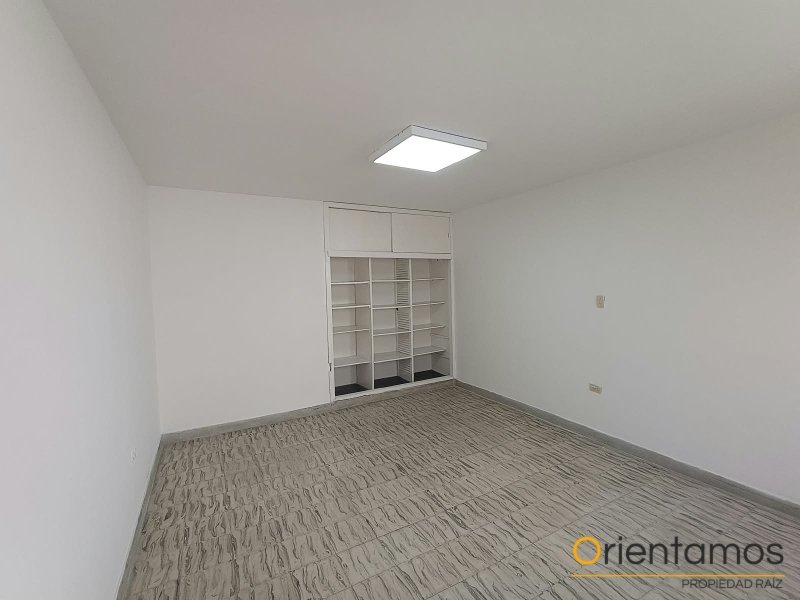 Casa-local disponible para el arriendo en Medellín el codigo es 21535 foto numero 9