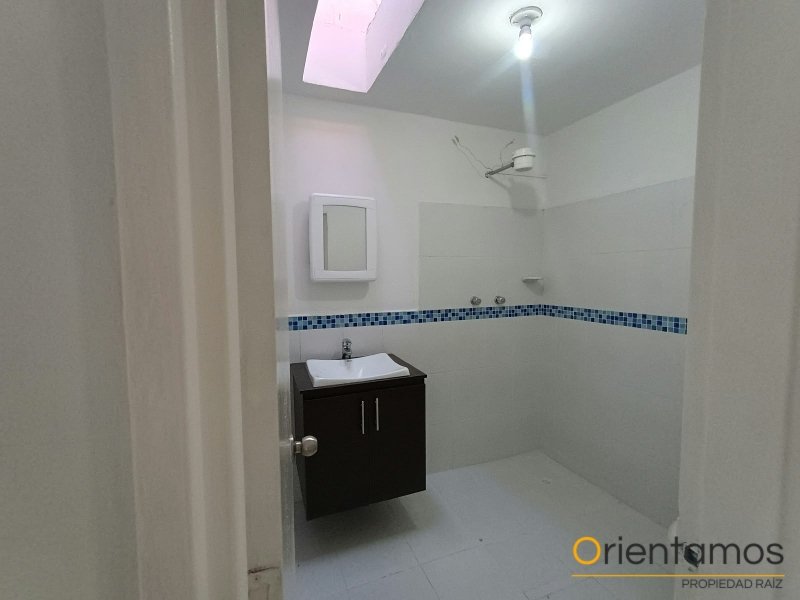 Casa-local disponible para el arriendo en Medellín el codigo es 21535 foto numero 16