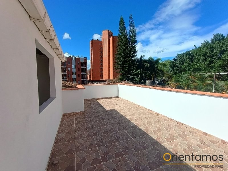 Casa-local disponible para el arriendo en Medellín el codigo es 21535 foto numero 23
