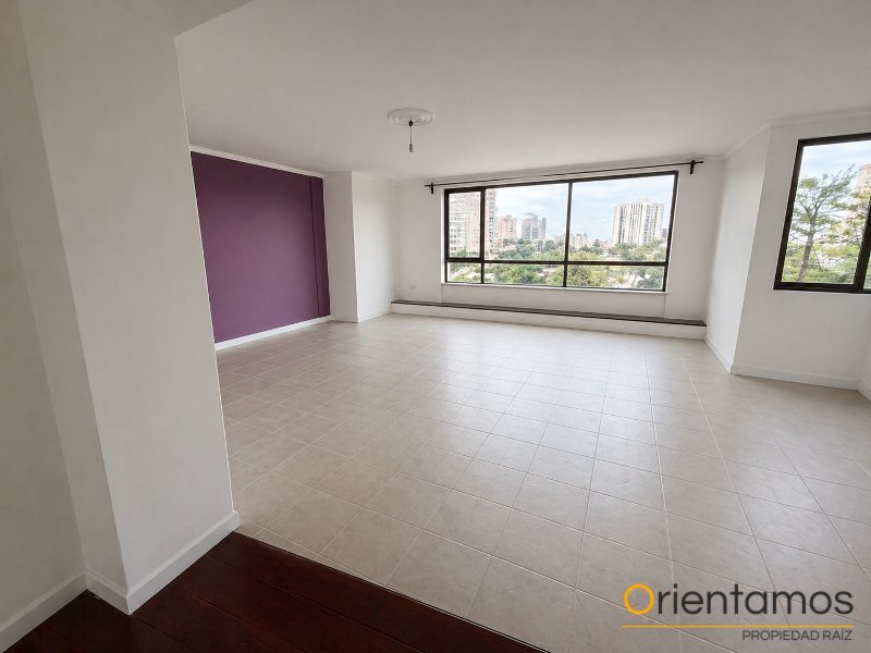 Apartamento disponible para el arriendo en Medellín el codigo es 21135 foto numero 2