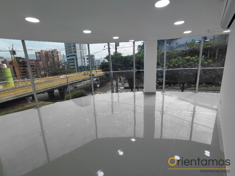 Oficina disponible para el arriendo en Medellín el codigo es 21360 foto numero 9