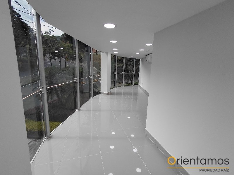 Oficina disponible para el arriendo en Medellín el codigo es 21360 foto numero 11