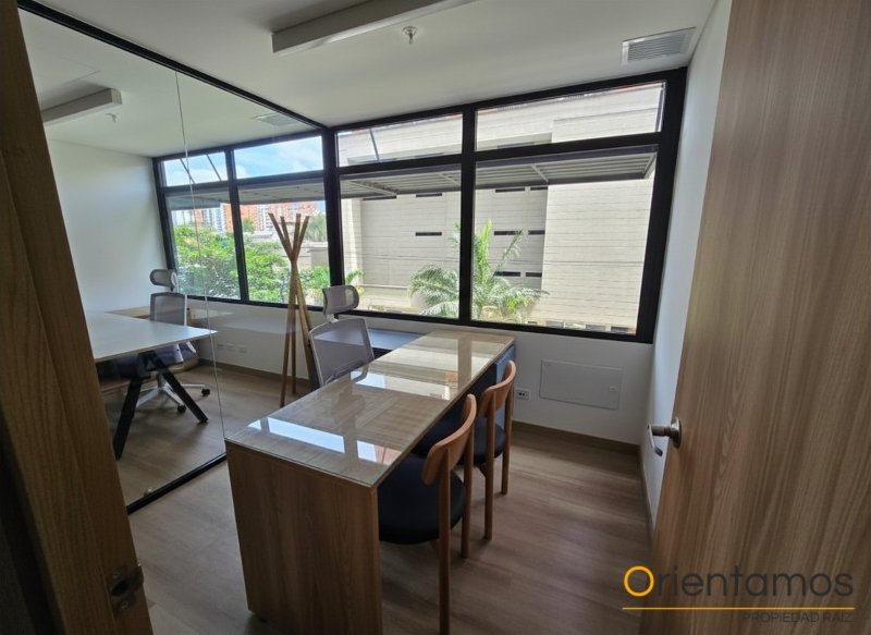 Oficina disponible para el arriendo en Medellín el codigo es 21158 foto numero 3