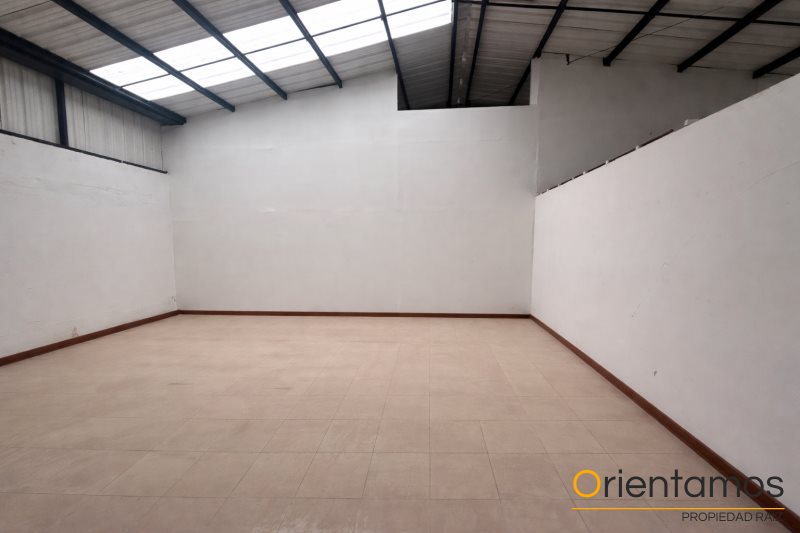 Bodega disponible para el arriendo en Medellín el codigo es 21028 foto numero 3
