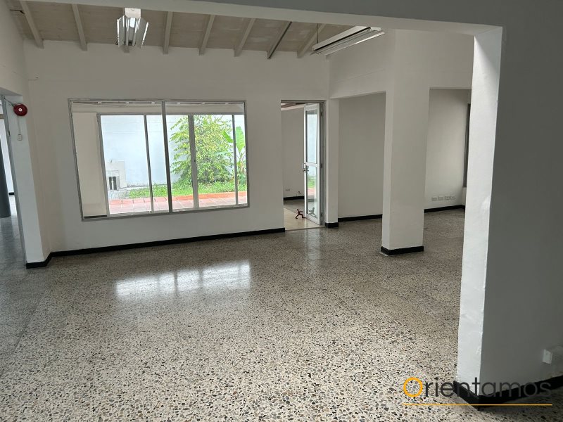 Casa-local disponible para el arriendo en Medellín el codigo es 19007 foto numero 8