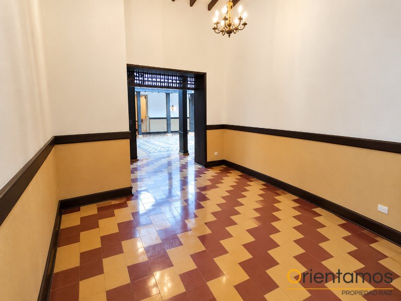 Casa-local disponible para el arriendo en Envigado el codigo es 21609 foto numero 4