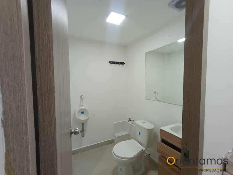 Oficina disponible para el arriendo en Medellín el codigo es 21352 foto numero 8