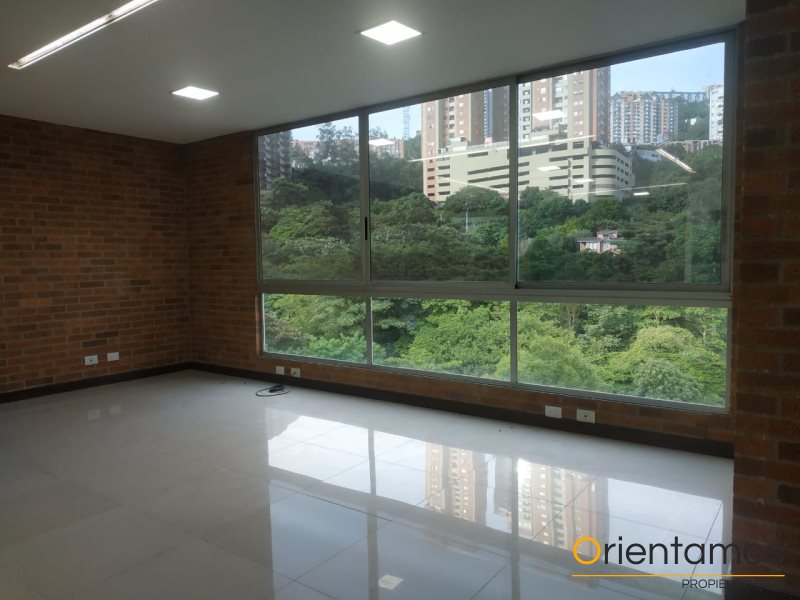Oficina disponible para el arriendo en Medellín el codigo es 13324 foto numero 2