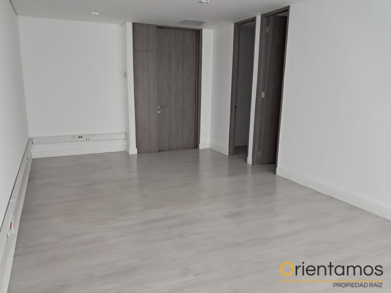 Oficina disponible para el arriendo en Medellín el codigo es 21461 foto numero 7