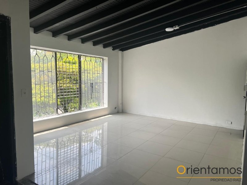 Casa-local disponible para el arriendo en Medellín el codigo es 19292 foto numero 4