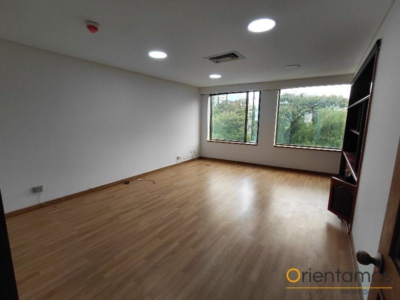 Oficina disponible para el arriendo en Medellín el codigo es 21211 foto numero 2