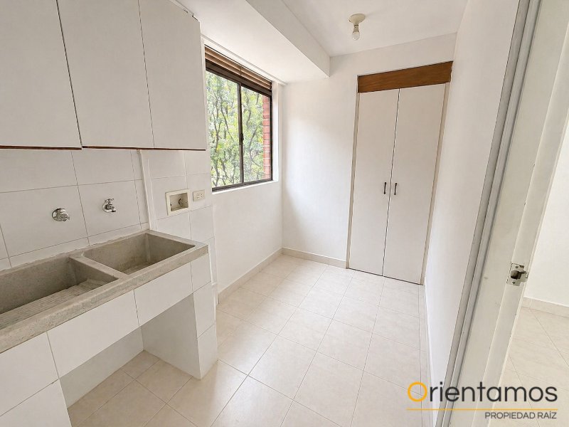 Apartamento disponible para el arriendo en Medellín el codigo es 21135 foto numero 11