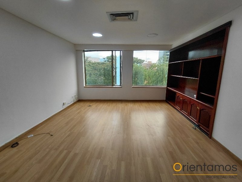 Oficina disponible para el arriendo en Medellín el codigo es 21211 foto numero 3
