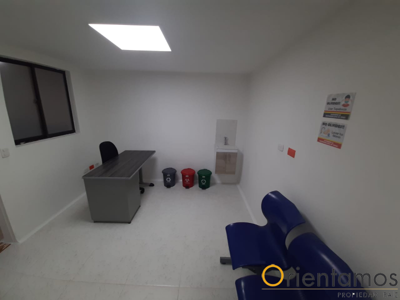 Casa-local disponible para el arriendo en Medellín el codigo es 10869 foto numero 3